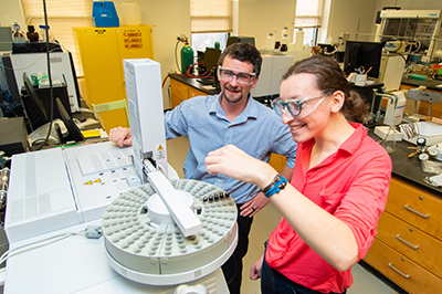Student and professor in chemistry research lab Pictured_Student and professor in chemistry research lab
